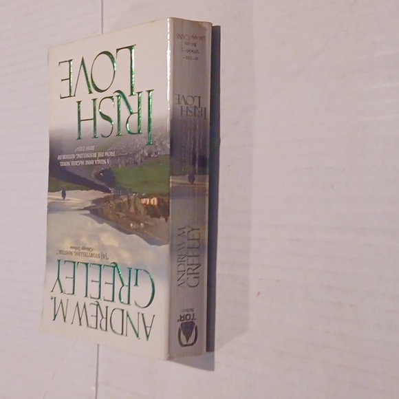 $4 Add-on "Irish Love" by Andrew M. Greeley - Paperback Novel - Picture 3 of 7